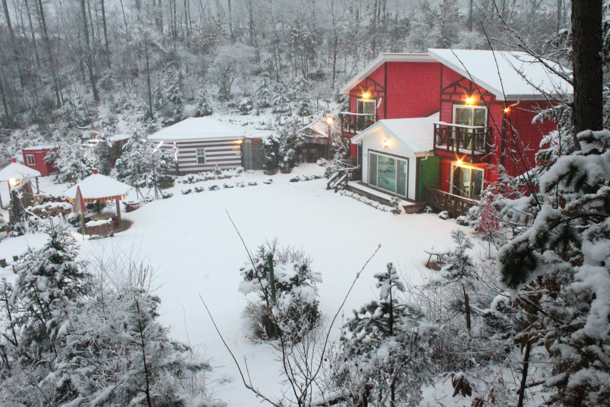 Heidi Pension G House Hongcheon Esterno foto